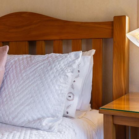 Olive Rabbit - Boutique Bed & Breakfast Turangi Buitenkant foto
