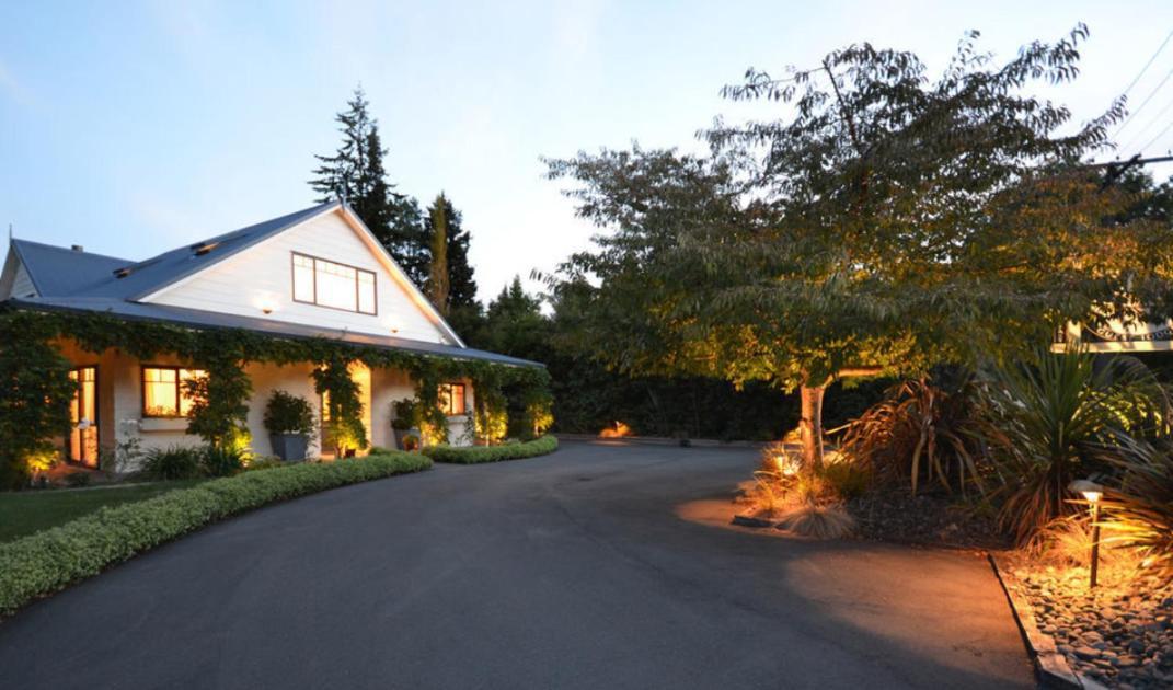 Olive Rabbit - Boutique Bed & Breakfast Turangi Buitenkant foto